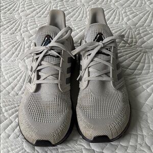 Adidas Men's Gray Running Shoes
